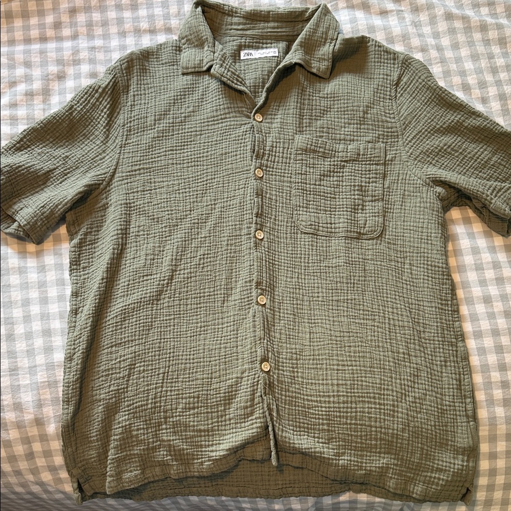Zara Men's Casual Olive Button Down Shirt
